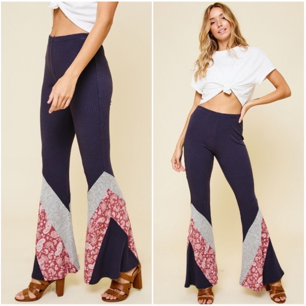 BOHO paisley contrast flare pants! NWT 😍